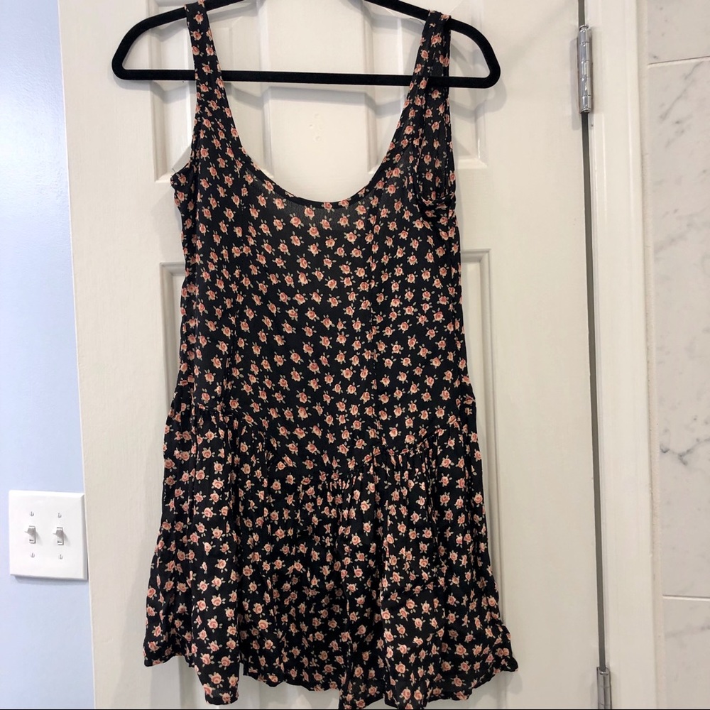 Brandy Melville Low Back Mini Floral 🌹 Dress